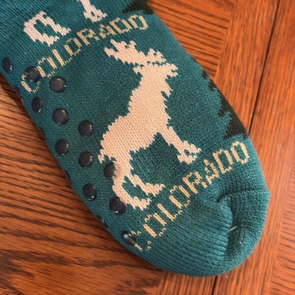 NWT -Slipper Socks, Colorado - warm and cozy - really soft - fits side 5-8 - Picture 2 of 8